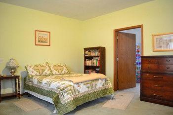 Lazy T Ranch Guest House 曼哈顿 外观 照片